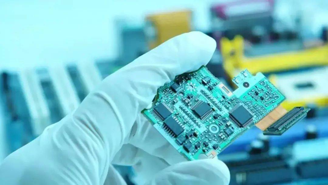 臺(tái)積電2nm芯片量產(chǎn) 領(lǐng)先中芯國(guó)際的技術(shù)差距與未來(lái)電子產(chǎn)品發(fā)展趨勢(shì)